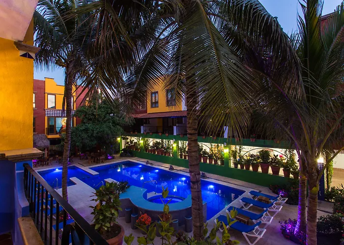 Casa Loteria: Colorful Family Retreat with Pool in Pueblito Sayulita